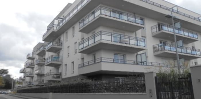 Image 1 sur 4 - Appartement  ·  Location · Clermont Ferrand (63100) · 2 pièces · 42m²