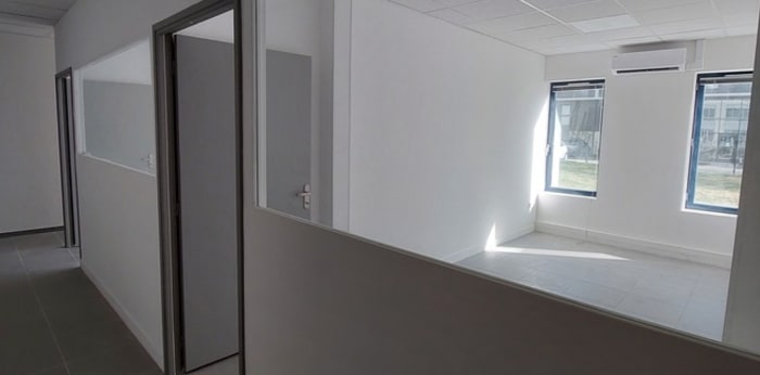 Image 16 sur 30 - Bureaux  ·  Location · Meylan (38240) · 375m²