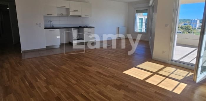 Image 1 sur 6 - Appartement  ·  Location · Bordeaux (33100) · 98m²