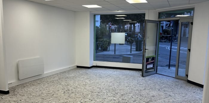 Local  ·  Location · Voiron (38500) · 57m²
