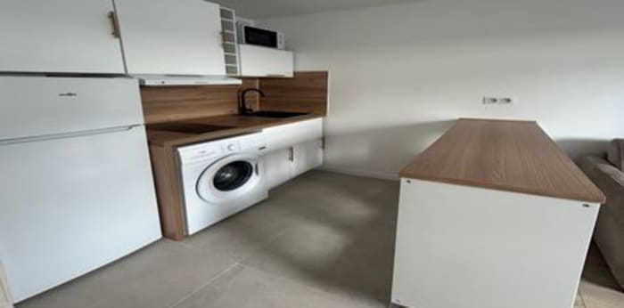 Appartement  ·  Location · Noisy Le Grand (93160) · 1 pièce · 18m²