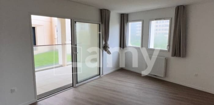 Image 1 sur 8 - Appartement  ·  Location · Bordeaux (33800) · 3 pièces · 73m²