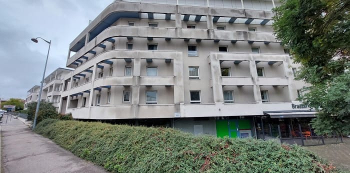 Image 1 sur 5 - Parking/box  ·  Location · Vandoeuvre Les Nancy (54500) · 5m²