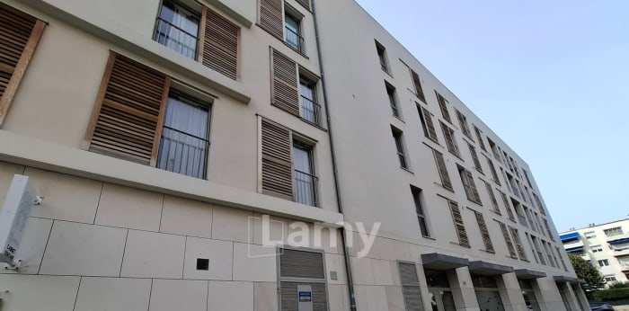 Image 11 sur 11 - Appartement  ·  Location · Marseille (13008) · 3 pièces · 68m²