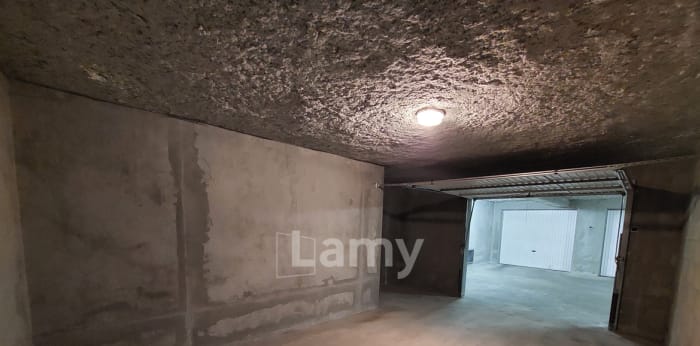 Image 6 sur 6 - Parking/box  ·  Location · Villard Bonnot (38190) · 1m²