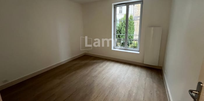 Image 4 sur 5 - Appartement  ·  Location · Lons Le Saunier (39000) · 3 pièces · 77m²