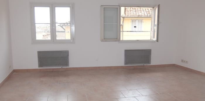 Image 2 sur 7 - Appartement  ·  Location · Aix En Provence (13100) · 2 pièces · 33m²