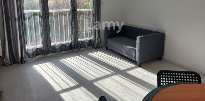 Image 2 sur 9 - Appartement  ·  Location · Pontoise (95000) · 3 pièces · 67m²