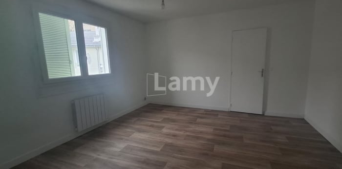 Image 2 sur 4 - Appartement  ·  Location · Poissy (78300) · 1 pièce · 26m²