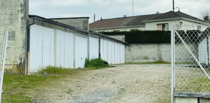 Image 1 sur 4 - Parking/box  ·  Location · Compiegne (60200) · 12m²