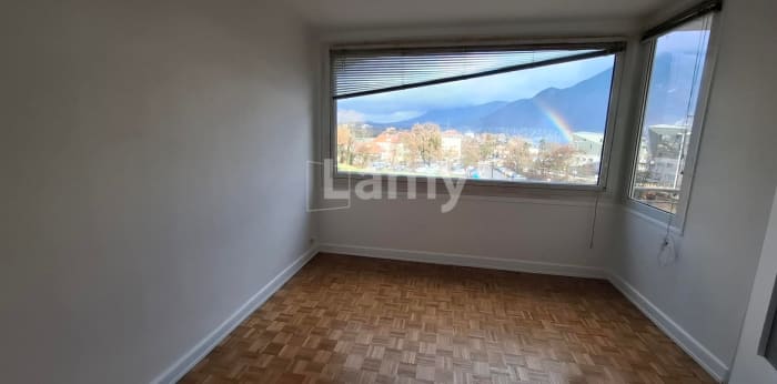 Image 2 sur 7 - Appartement  ·  Location · Annecy (74000) · 2 pièces · 43m²
