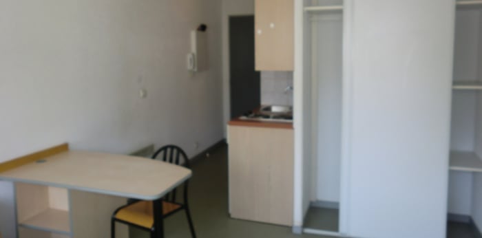 Image 2 sur 4 - Appartement  ·  Location · Pau (64000) · 1 pièce · 19m²