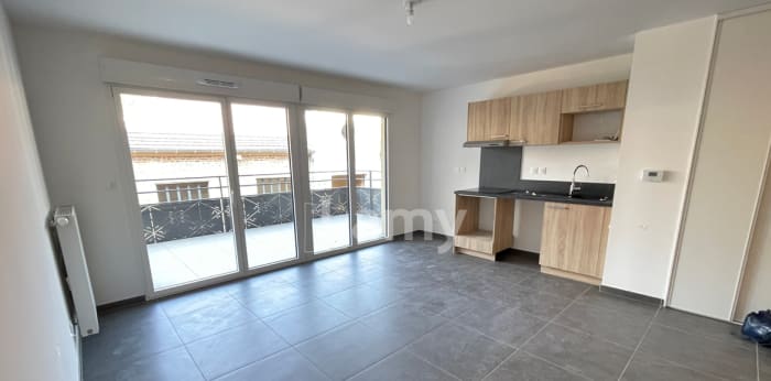 Image 1 sur 9 - Appartement  ·  Location · Bourg En Bresse (01000) · 3 pièces · 70m²