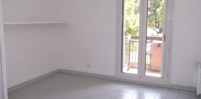 Image 3 sur 8 - Appartement  ·  Location · Gieres (38610) · 1 pièce · 19m²