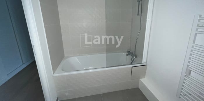 Image 8 sur 11 - Appartement  ·  Location · Chenove (21300) · 2 pièces · 56m²