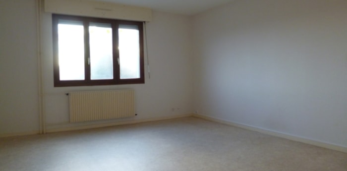 Image 2 sur 5 - Appartement  ·  Location · Besancon (25000) · 1 pièce · 34m²