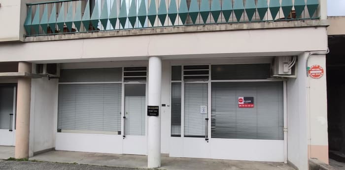 Image 2 sur 8 - Bureaux  ·  Location · La Tronche (38700) · 57m²