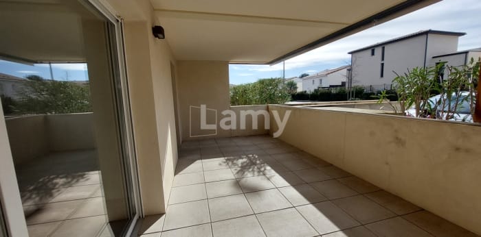 Image 3 sur 17 - Appartement  ·  Location · Nimes (30900) · 3 pièces · 61m²