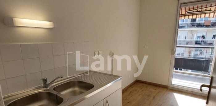 Image 5 sur 6 - Appartement  ·  Location · Lyon 07 (69007) · 3 pièces · 70m²