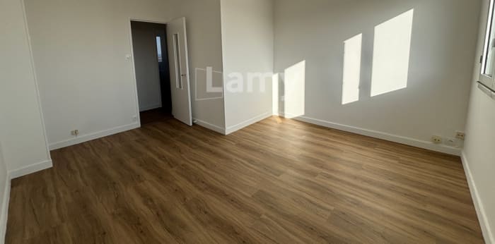 Image 5 sur 10 - Appartement  ·  Location · Dijon (21000) · 3 pièces · 53m²