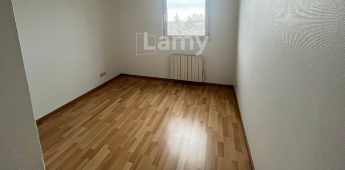 Image 7 sur 10 - Appartement  ·  Location · Dijon (21000) · 2 pièces · 48m²