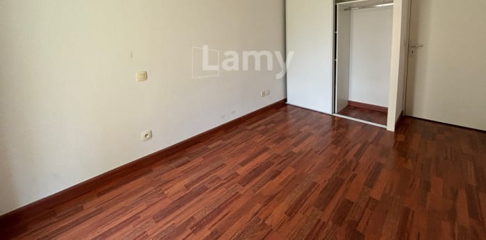 Image 2 sur 9 - Appartement  ·  Location · Bruges (33520) · 3 pièces · 57m²