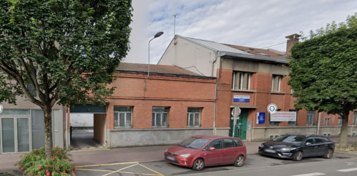 Image 2 sur 3 - Parking/box  ·  Location · Lille (59260) · 10m²