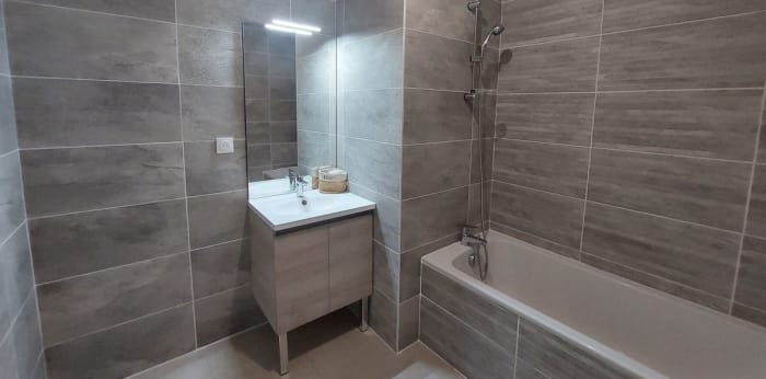 Image 12 sur 30 - Appartement  ·  Location · Nimes (30900) · 3 pièces · 72m²