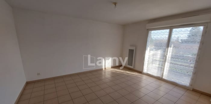 Image 4 sur 5 - Appartement  ·  Location · Galgon (33133) · 2 pièces · 43m²