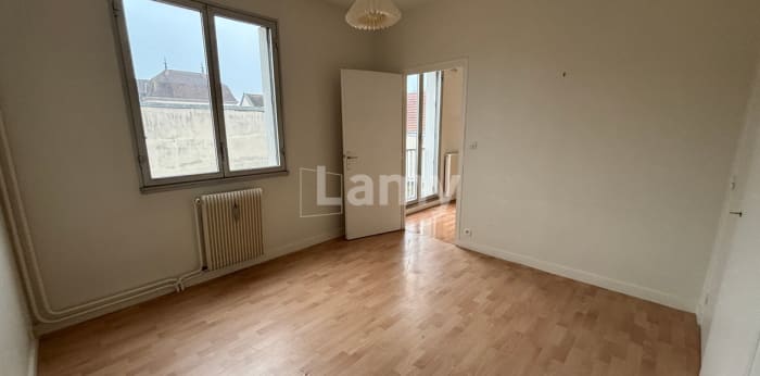 Image 6 sur 11 - Appartement  ·  Location · Dijon (21000) · 2 pièces · 46m²