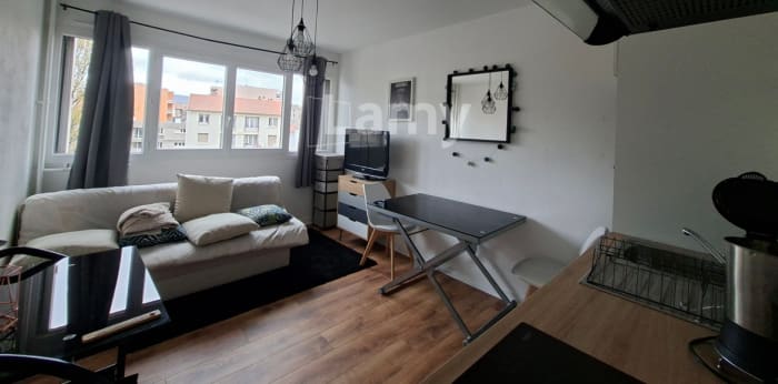 Image 4 sur 8 - Appartement  ·  Location · Clermont Ferrand (63000) · 1 pièce · 22m²