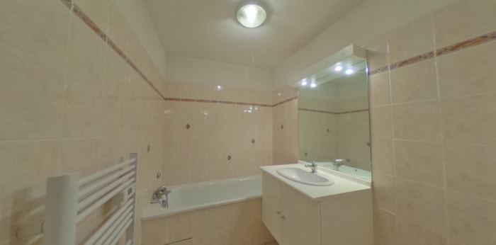Image 8 sur 13 - Appartement  ·  Location · Grenoble (38100) · 3 pièces · 64m²
