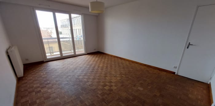 Image 4 sur 9 - Appartement  ·  Location · Marseille (13005) · 3 pièces · 87m²
