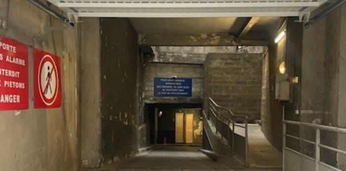 Image 2 sur 3 - Parking/box  ·  Location · Paris (75009) · 8m²