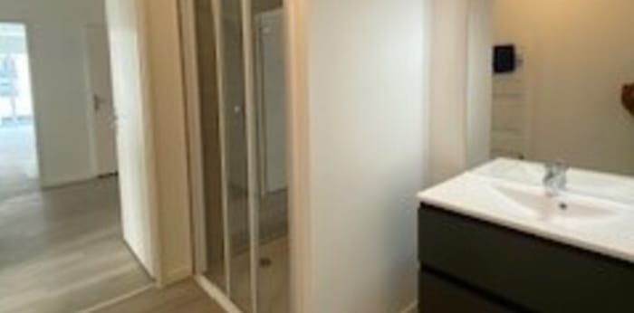 Image 5 sur 9 - Appartement  ·  Location · Bordeaux (33100) · 3 pièces · 66m²