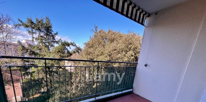 Image 2 sur 7 - Appartement  ·  Location · Lyon (69005) · 4 pièces · 77m²