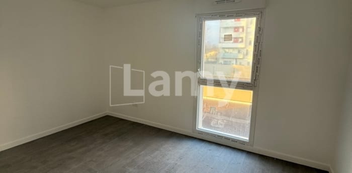 Image 4 sur 5 - Appartement  ·  Location · Lingolsheim (67380) · 2 pièces · 44m²