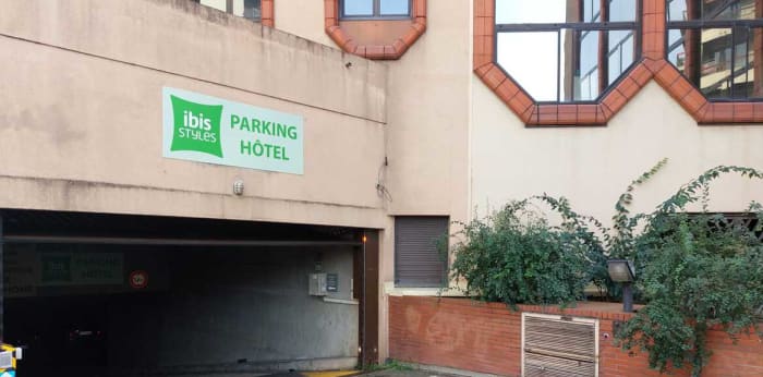 Image 3 sur 5 - Parking/box  ·  Location · Toulouse (31500) · 1m²