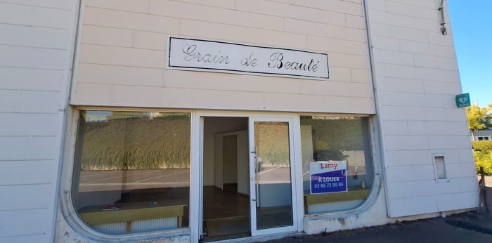 Image 1 sur 8 - Bureaux  ·  Location · St Georges Sur Baulche (89000) · 47m²