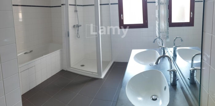 Image 4 sur 10 - Appartement  ·  Location · Nancy (54100) · 3 pièces · 81m²