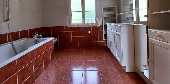 Image 10 sur 13 - Maison/villa  ·  Location · Panazol (87350) · 6 pièces · 150m²