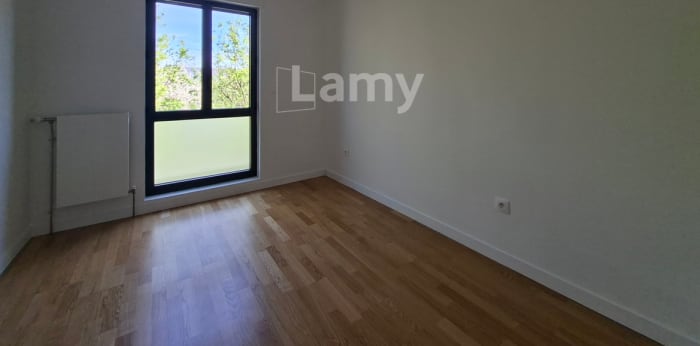 Image 11 sur 12 - Appartement  ·  Location · Reims (51100) · 3 pièces · 81m²