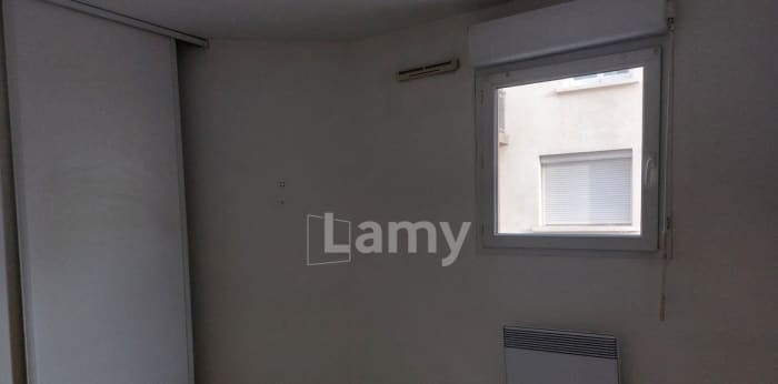 Image 11 sur 14 - Appartement  ·  Location · Nimes (30000) · 2 pièces · 47m²