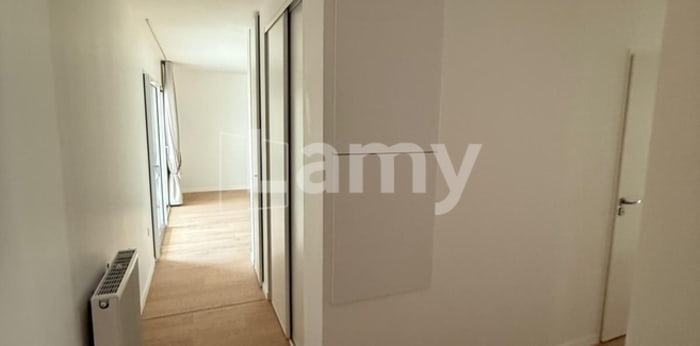 Image 5 sur 8 - Appartement  ·  Location · Bordeaux (33800) · 3 pièces · 76m²