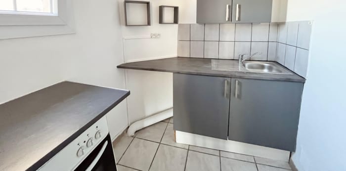 Image 9 sur 14 - Appartement  ·  Location · Aix En Provence (13100) · 1 pièce · 35m²