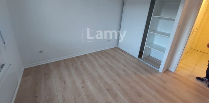 Image 6 sur 10 - Appartement  ·  Location · Libourne (33500) · 2 pièces · 43m²