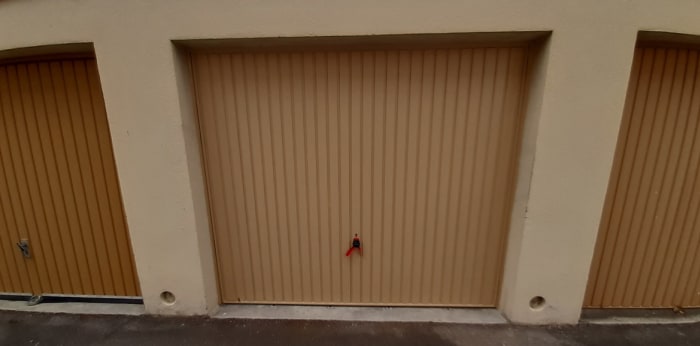 Image 2 sur 10 - Parking/box  ·  Location · Marseille (13010) · 12m²