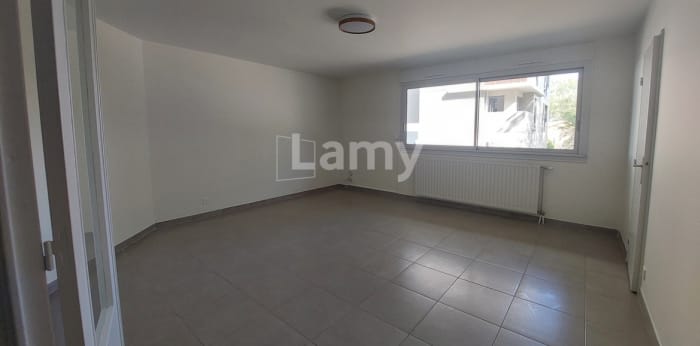 Image 2 sur 15 - Appartement  ·  Location · Lyon (69007) · 3 pièces · 81m²