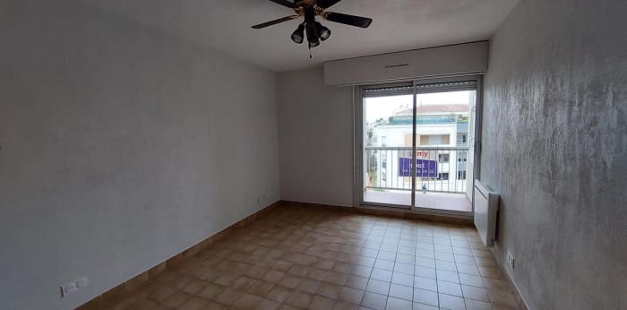 Image 2 sur 20 - Appartement  ·  Location · Nimes (30000) · 1 pièce · 22m²