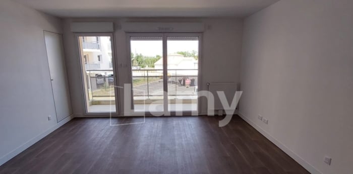 Image 3 sur 8 - Appartement  ·  Location · Poitiers (86000) · 2 pièces · 42m²